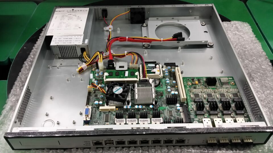 機架式網絡設備,1U 網絡設備,10 GbE 網絡端口,6 GbE 網絡端口 (Image 5)